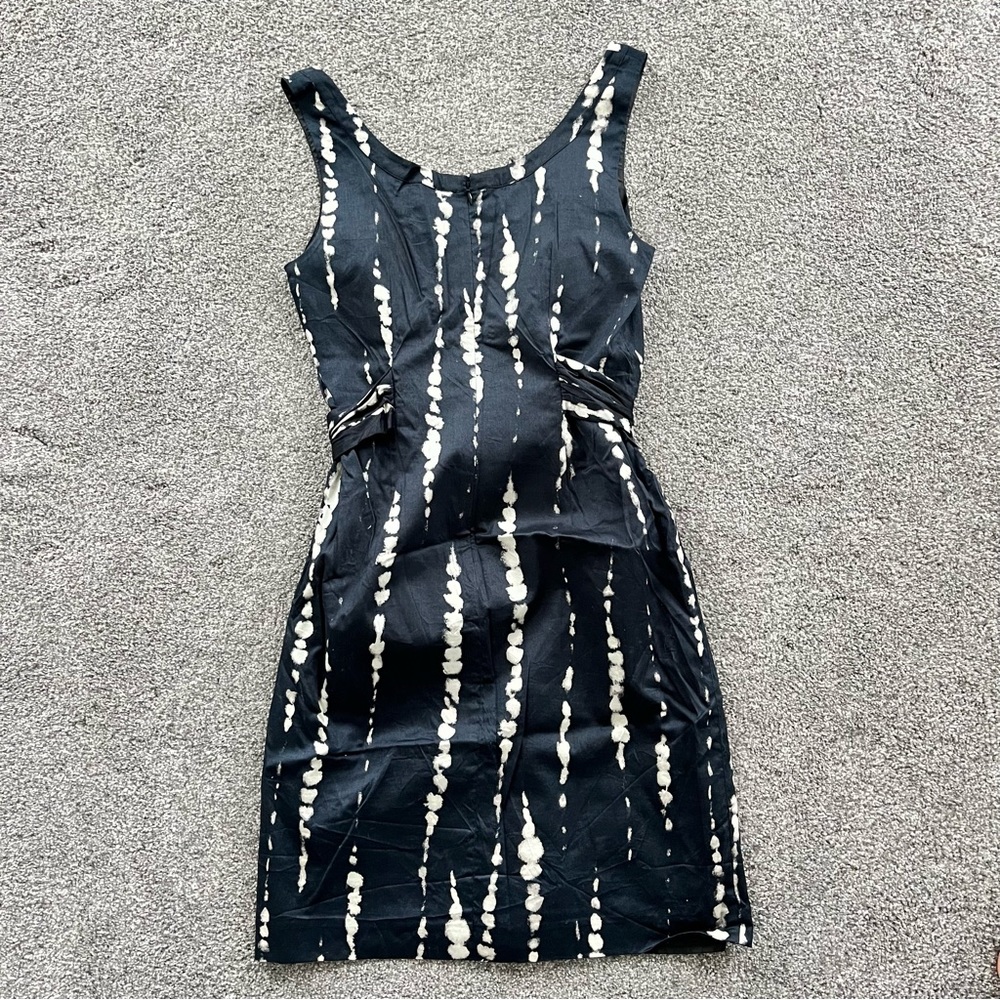 Ann Taylor Women’s Dress Size 6 - Picture 2 of 3